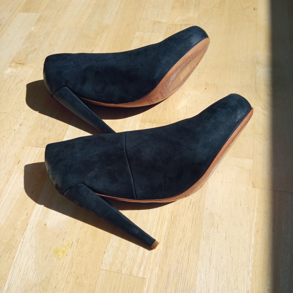 Rare Margiela Belly Heels, 38.5, Black Suede - Picture 5 of 8